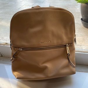 Michael kors Rhea slim backpack tan